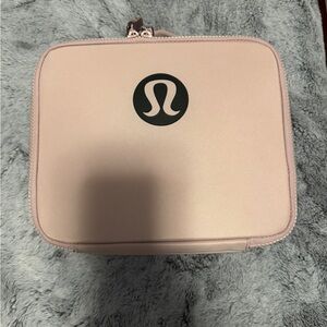 Lululemon new crew lunch box
